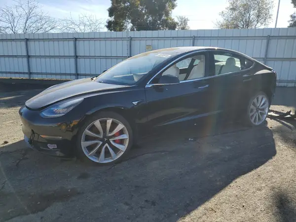5YJ3E1EB6JF078641 2018 TESLA MODEL 3 - Image 1