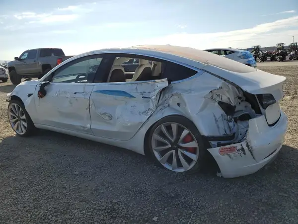 5YJ3E1EB6JF082270 2018 TESLA MODEL 3 - Image 2