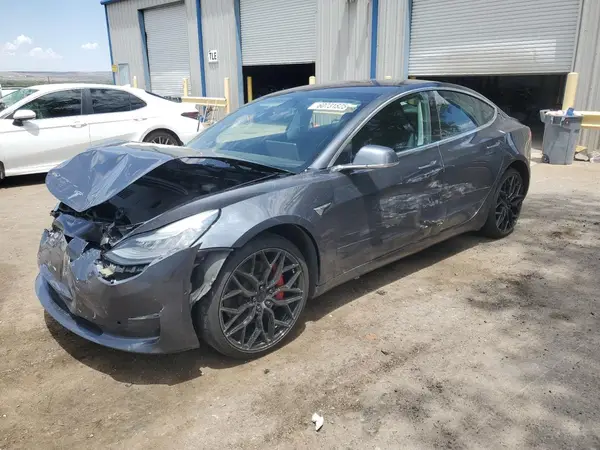5YJ3E1EB6JF082964 2018 TESLA MODEL 3 - Image 1