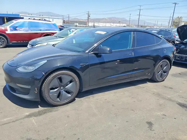 5YJ3E1EB6JF084682 2018 TESLA MODEL 3 - Image 1
