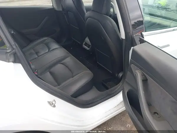5YJ3E1EB6JF085377 2018 TESLA MODEL 3 - Image 8