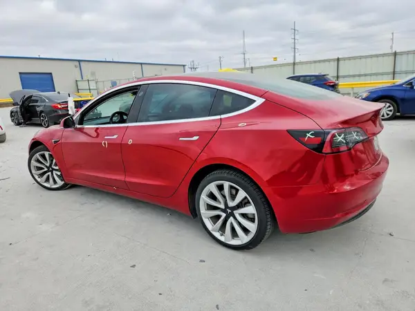 5YJ3E1EB6JF088103 2018 TESLA MODEL 3 - Image 2