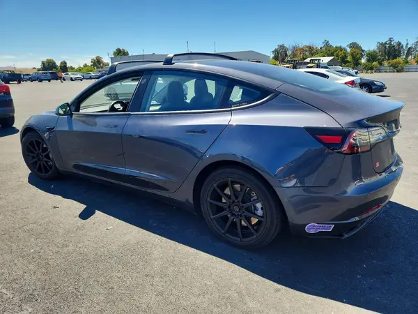 5YJ3E1EB6JF089820 2018 TESLA MODEL 3 - Image 2