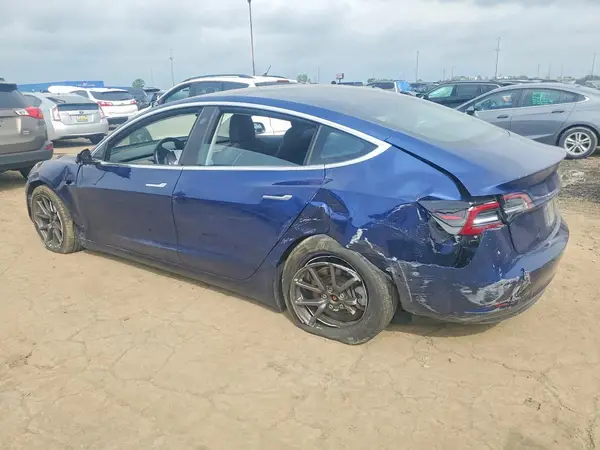 5YJ3E1EB6JF090272 2018 TESLA MODEL 3 - Image 2