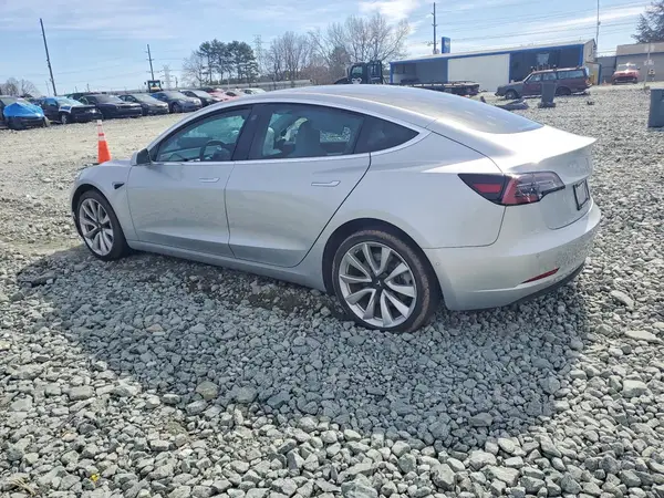 5YJ3E1EB6JF097335 2018 TESLA MODEL 3 - Image 2