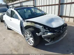 5YJ3E1EB6JF098159 2018 TESLA MODEL 3