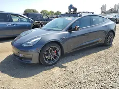 5YJ3E1EB6JF099425 2018 TESLA MODEL 3