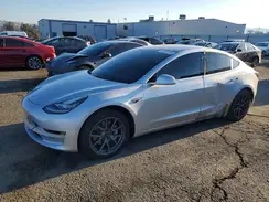 5YJ3E1EB6JF100198 2018 TESLA MODEL 3