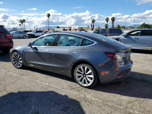 5YJ3E1EB6JF100430 2018 TESLA MODEL 3 - Image 2