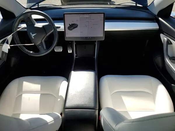 5YJ3E1EB6JF100430 2018 TESLA MODEL 3 - Image 8