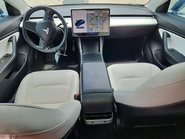 5YJ3E1EB6JF100928 2018 TESLA MODEL 3 - Image 8