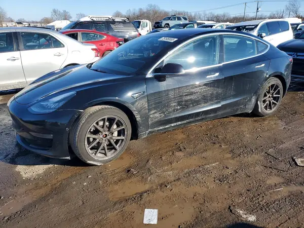 5YJ3E1EB6JF113517 2018 TESLA MODEL 3 - Image 1
