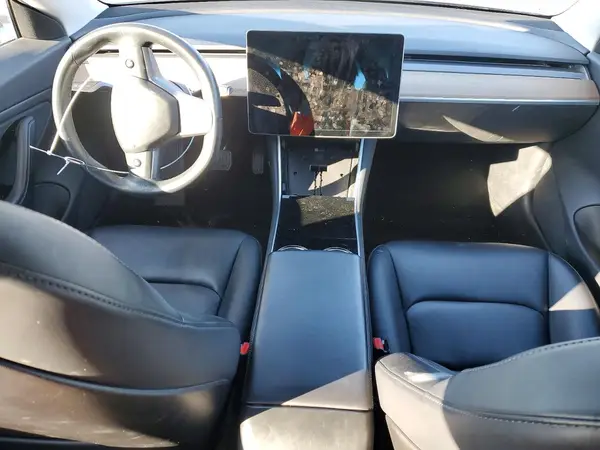 5YJ3E1EB6JF113517 2018 TESLA MODEL 3 - Image 8