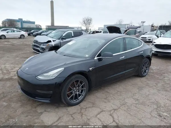 5YJ3E1EB6JF113520 2018 TESLA MODEL 3 - Image 2