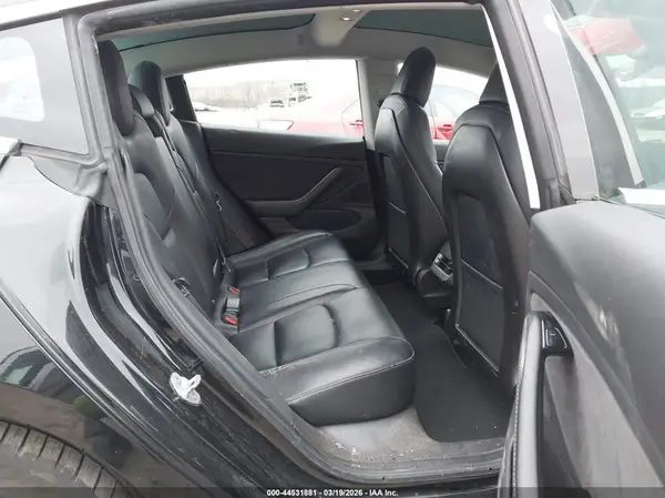 5YJ3E1EB6JF113520 2018 TESLA MODEL 3 - Image 8