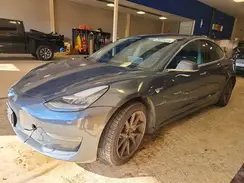 5YJ3E1EB6JF116823 2018 TESLA MODEL 3