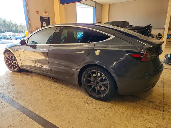 5YJ3E1EB6JF116823 2018 TESLA MODEL 3 - Image 2