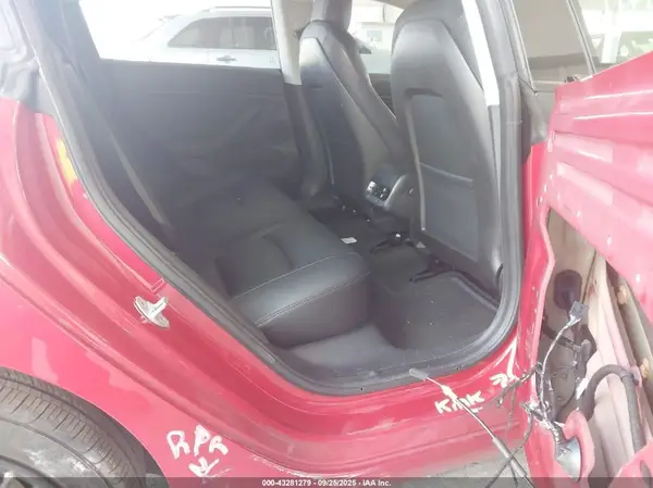 5YJ3E1EB6JF117213 2018 TESLA MODEL 3 - Image 8