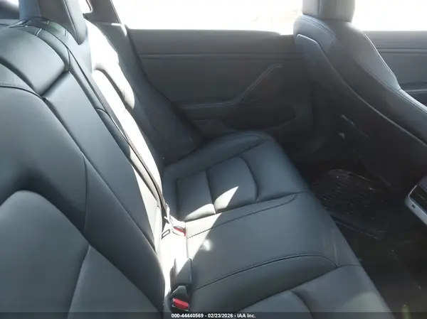 5YJ3E1EB6JF117826 2018 TESLA MODEL 3 - Image 8