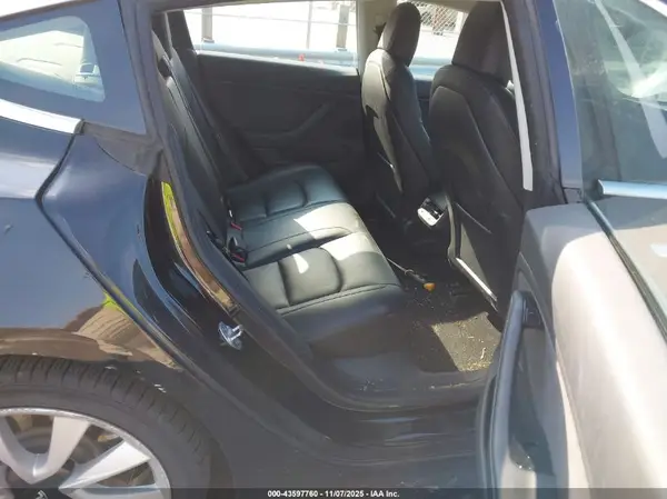 5YJ3E1EB6JF120919 2018 TESLA MODEL 3 - Image 8