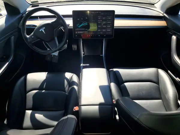 5YJ3E1EB6JF129040 2018 TESLA MODEL 3 - Image 8