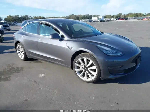 5YJ3E1EB6JF132620 2018 TESLA MODEL 3 - Image 1