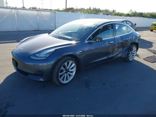 5YJ3E1EB6JF132620 2018 TESLA MODEL 3 - Image 2