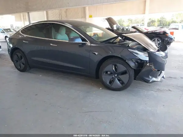 5YJ3E1EB6JF134836 2018 TESLA MODEL 3 - Image 1