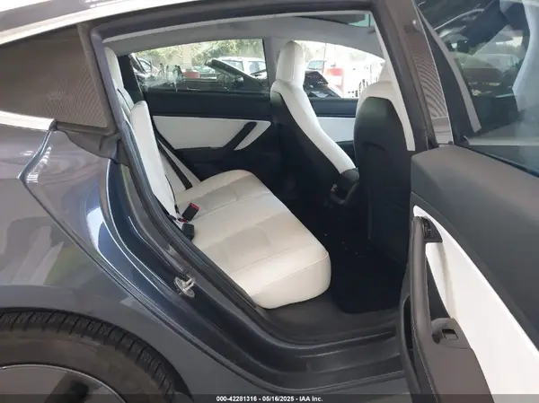 5YJ3E1EB6JF134836 2018 TESLA MODEL 3 - Image 8