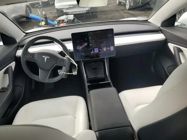 5YJ3E1EB6JF135209 2018 TESLA MODEL 3 - Image 8