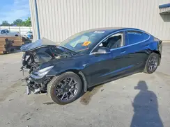 5YJ3E1EB6JF178643 2018 TESLA MODEL 3