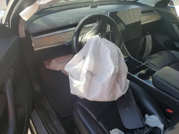 5YJ3E1EB6JF178643 2018 TESLA MODEL 3 - Image 8