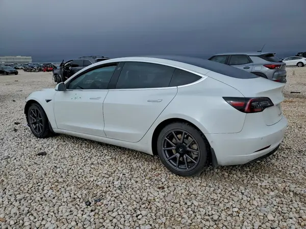 5YJ3E1EB6JF181378 2018 TESLA MODEL 3 - Image 2
