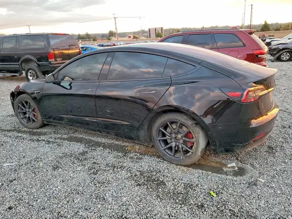 5YJ3E1EB6JF188282 2018 TESLA MODEL 3 - Image 2