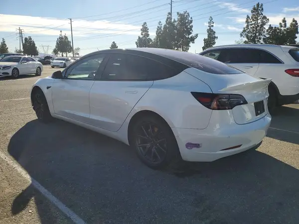5YJ3E1EB6KF150486 2019 TESLA MODEL 3 - Image 2