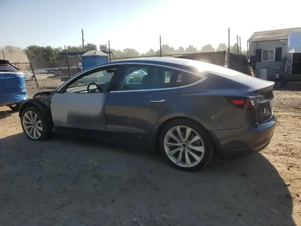 5YJ3E1EB6KF192155 2019 TESLA MODEL 3 - Image 2