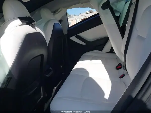 5YJ3E1EB6KF195542 2019 TESLA MODEL 3 - Image 8