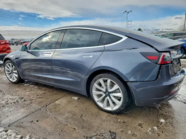 5YJ3E1EB6KF205938 2019 TESLA MODEL 3 - Image 2