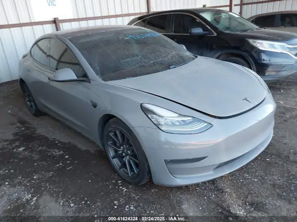5YJ3E1EB6KF208659 2019 TESLA MODEL 3 - Image 1