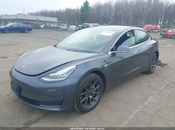 5YJ3E1EB6KF209925 2019 TESLA MODEL 3 - Image 2