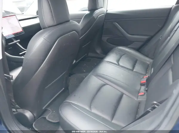 5YJ3E1EB6KF210573 2019 TESLA MODEL 3 - Image 8