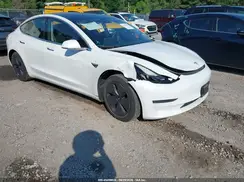 5YJ3E1EB6KF211576 2019 TESLA MODEL 3