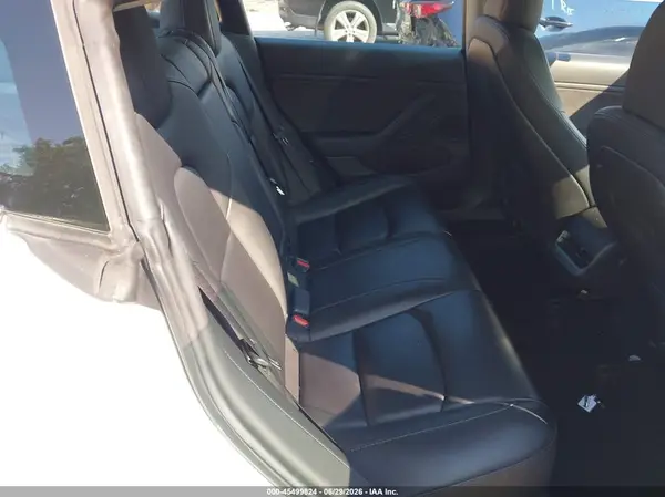 5YJ3E1EB6KF211576 2019 TESLA MODEL 3 - Image 8