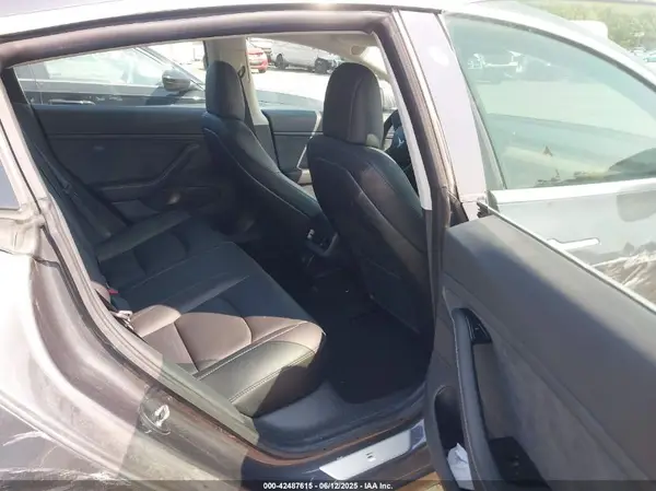 5YJ3E1EB6KF231195 2019 TESLA MODEL 3 - Image 8