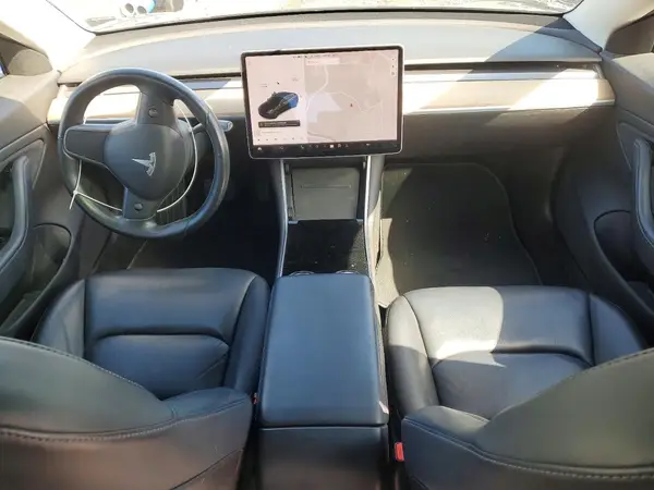 5YJ3E1EB6KF384983 2019 TESLA MODEL 3 - Image 8
