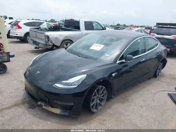 5YJ3E1EB6KF385342 2019 TESLA MODEL 3 - Image 2