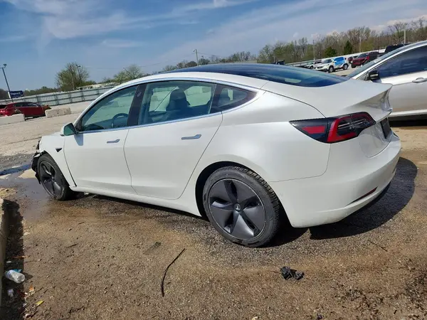 5YJ3E1EB6KF388435 2019 TESLA MODEL 3 - Image 2