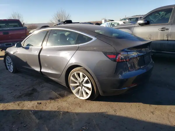 5YJ3E1EB6KF389164 2019 TESLA MODEL 3 - Image 2