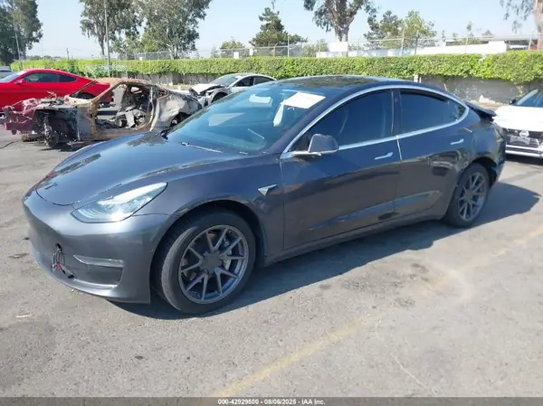5YJ3E1EB6KF389343 2019 TESLA MODEL 3 - Image 2