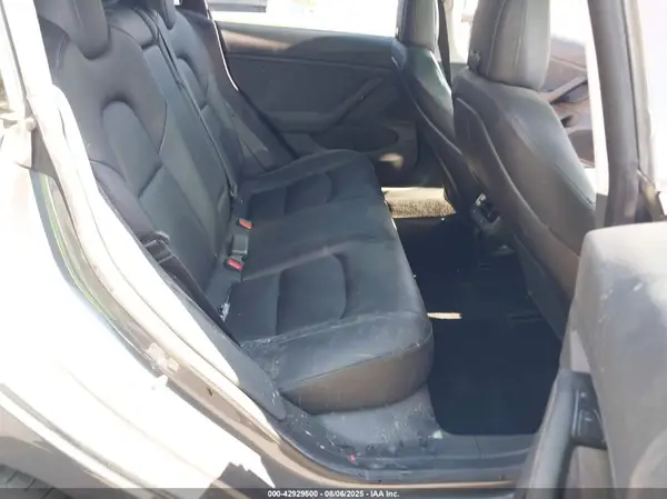 5YJ3E1EB6KF389343 2019 TESLA MODEL 3 - Image 8